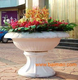 定制戶外大型玻璃鋼花盆與仿砂巖花盆 優勢、加工工藝與價格指南