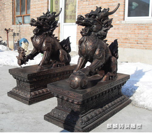 匠心鑄祥瑞 探訪信陽純銅麒麟雕塑藝術與興悅銅雕的石雕加工